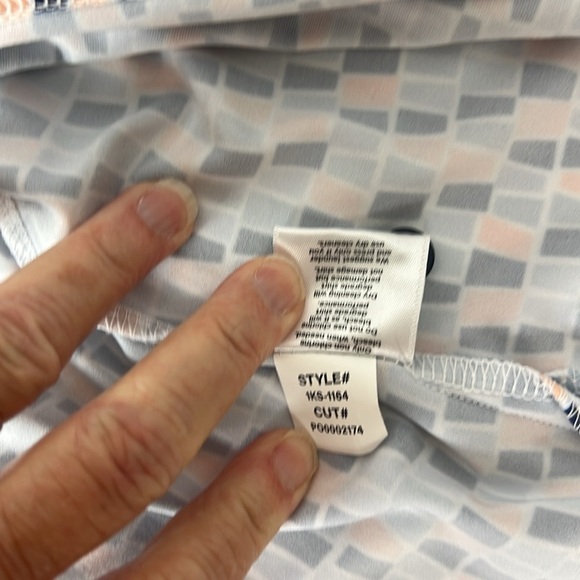 Mizzen+Main Sz XL Versa Polo Blue Tile Print EUC - Picture 9 of 11